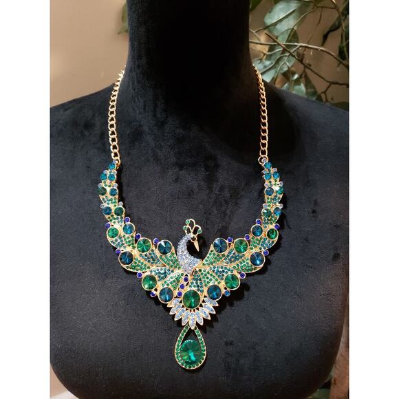 Women Embellished Multicolor Encrusted Rhinestone Peacock Bib Statement Necklace - Picture 2 of 7